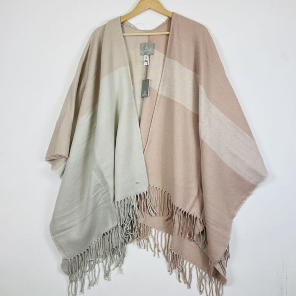 NEW Soia & Kyo Poncho Wrap Women OS Pink Beige Fringe Shawl Quiet Luxury Chic